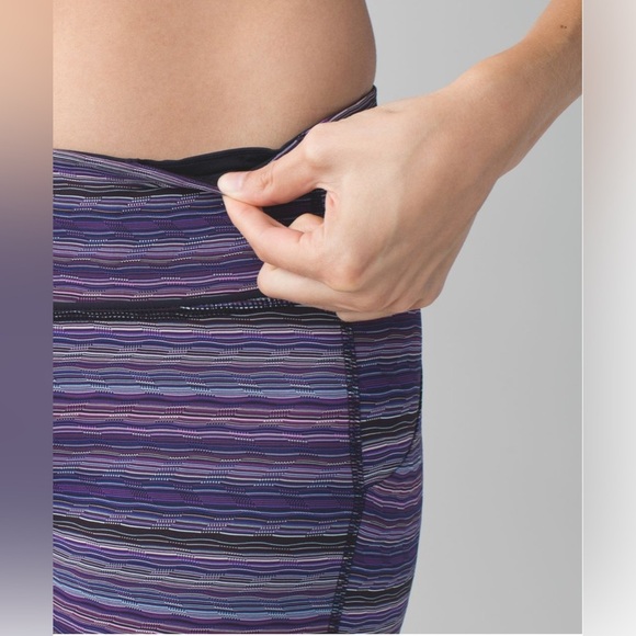 Lululemon Pace Rival Crop in Space Dye Twist Ultra Violet Multi / Blue - Picture 7 of 14